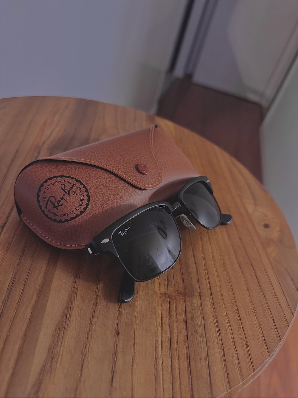 Ray-Ban Black Womenswear Sunglasses